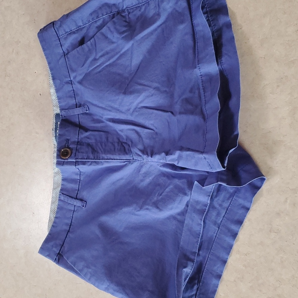 Old Navy women's Everyday Short.  Size 6.